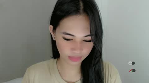 Snapshot of juny_lanyy chatting on 12/30/24, 07:32 Julia online show from 12/30/24, 07:32