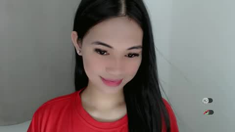 Snapshot of juny_lanyy chatting on 01/01/25, 04:29 Julia online show from 01/01/25, 04:29