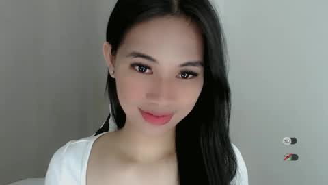 Snapshot of juny_lanyy chatting on 01/06/25, 05:59 Julia online show from 01/06/25, 05:59