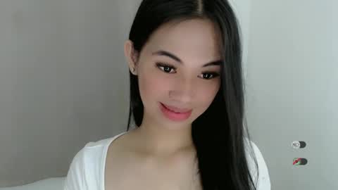Snapshot of juny_lanyy chatting on 01/11/25, 11:12 Julia online show from 01/11/25, 11:12
