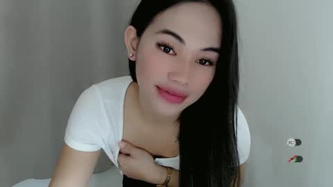 Snapshot of juny_lanyy chatting on 01/25/25, 11:44 Julia online show from 01/25/25, 11:44