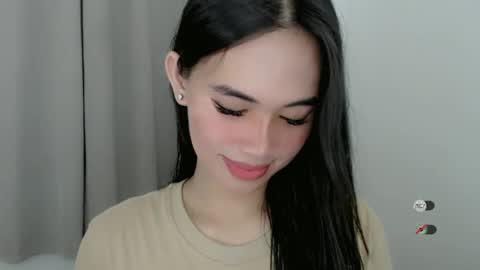 Snapshot of juny_lanyy chatting on 02/09/25, 11:04 Julia online show from 02/09/25, 11:04