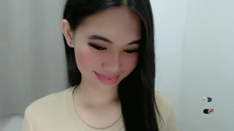 Snapshot of juny_lanyy chatting on 02/25/25, 10:58 Julia online show from 02/25/25, 10:58