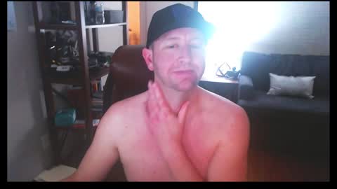 Snapshot of jusbeaz8722 chatting on 12/24/24, 11:17 JustnSide Unexxst online show from 12/24/24, 11:17