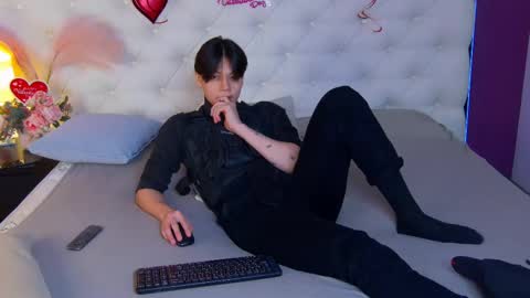 Snapshot of just_gay_ chatting on 02/18/25, 01:44 just_gay_ online show from 02/18/25, 01:44