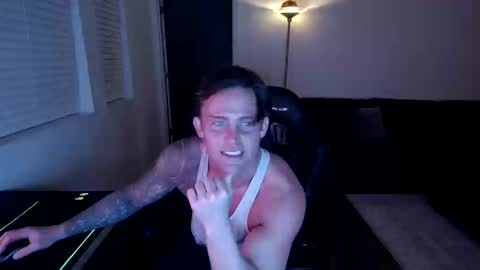 Snapshot of just_jayyyyy chatting on 01/20/25, 04:21 BlueEyedJayy online show from 01/20/25, 04:21