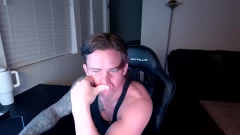 Snapshot of just_jayyyyy chatting on 01/21/25, 03:37 BlueEyedJayy online show from 01/21/25, 03:37
