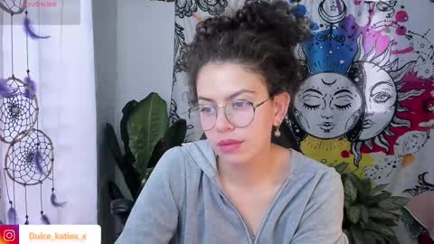 Snapshot of just_katiex chatting on 02/12/25, 10:37 Sofia online show from 02/12/25, 10:37