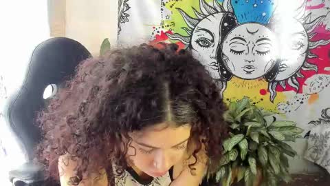 Snapshot of just_katiex chatting on 02/21/25, 01:44 Sofia online show from 02/21/25, 01:44