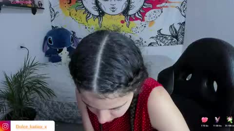 Sofia online show from 11/22/25, 02:05