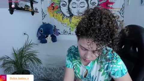 Sofia online show from 11/25/25, 05:46