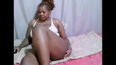 Snapshot of just_nana chatting on 12/13/25, 09:31 just_nana online show from 12/13/25, 09:31