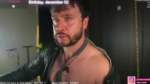 Snapshot of just_your_dreamboy chatting on 11/17/25, 11:32 Maxi online show from 11/17/25, 11:32