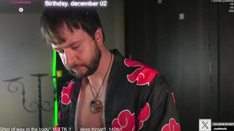 Snapshot of just_your_dreamboy chatting on 11/24/25, 12:10 Maxi online show from 11/24/25, 12:10