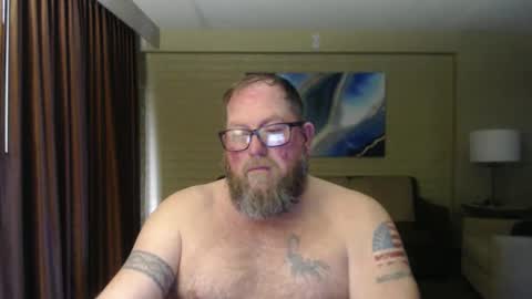 Snapshot of justaguyandnaked chatting on 12/13/24, 08:26 justaguyandnaked online show from 12/13/24, 08:26