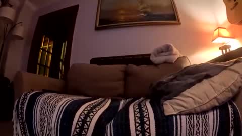 Snapshot of justanimals chatting on 12/18/25, 11:27 justanimals online show from 12/18/25, 11:27