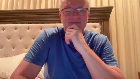 Michael online show from 10/31/25, 01:17