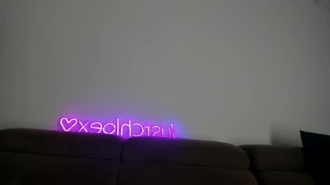 Chloe online show from 11/09/25, 07:06