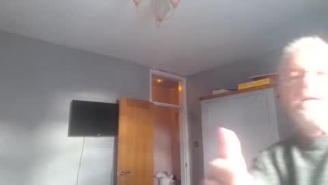 justenjoyingurcompany online show from 10/22/25, 08:36