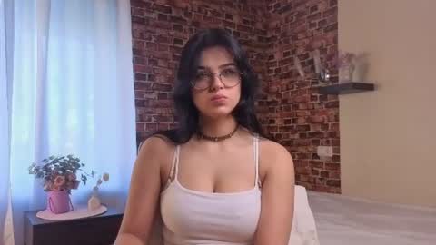 Holly online show from 08/10/26, 02:04