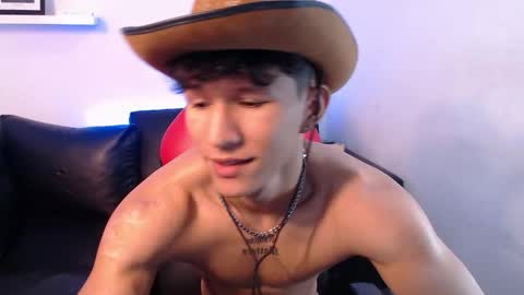 Snapshot of justin_andrew2 chatting on 10/31/25, 09:05 JUSTIN ANDREW online show from 10/31/25, 09:05