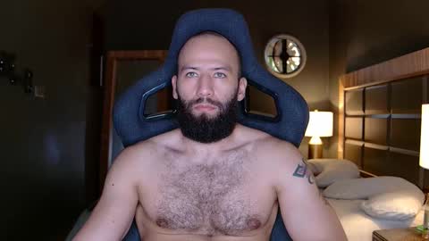 Justin online show from 11/08/25, 01:22