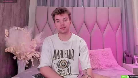 Arthur online show from 09/22/25, 08:49