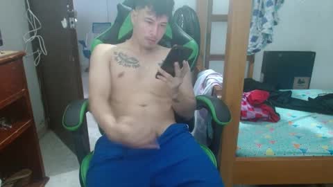 justin_taylor02 online show from 10/10/25, 12:15