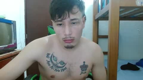 justin_taylor02 online show from 10/20/25, 05:57