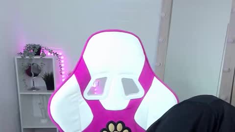 JUSTIN online show from 10/18/25, 09:32