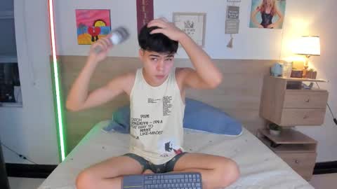 Snapshot of justinbiler chatting on 10/10/25, 01:10 Justin online show from 10/10/25, 01:10