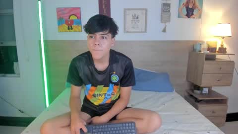 Snapshot of justinbiler chatting on 10/11/25, 12:47 Justin online show from 10/11/25, 12:47