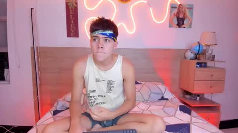 Snapshot of justinbiler chatting on 10/19/25, 12:39 Justin online show from 10/19/25, 12:39