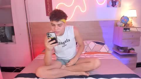 Snapshot of justinbiler chatting on 10/21/25, 01:56 Justin online show from 10/21/25, 01:56