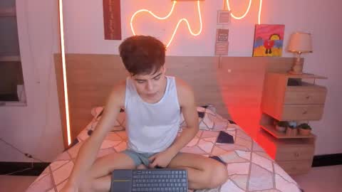 Snapshot of justinbiler chatting on 11/05/25, 01:00 Justin online show from 11/05/25, 01:00