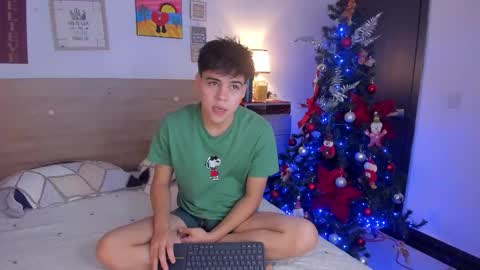 Snapshot of justinbiler chatting on 11/17/25, 01:06 Justin online show from 11/17/25, 01:06