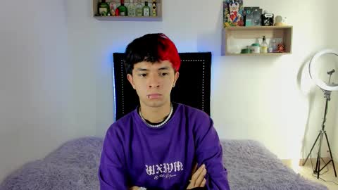 Justine online show from 12/19/25, 02:02