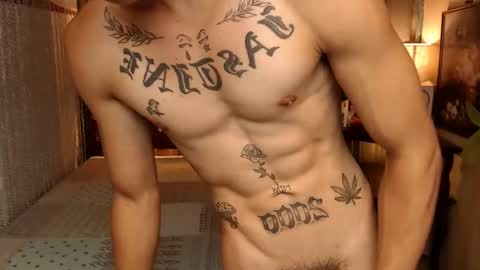 Snapshot of justine_hunk chatting on 12/20/24, 01:58 justine_hunk online show from 12/20/24, 01:58