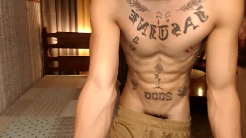 Snapshot of justine_hunk chatting on 12/23/24, 11:49 justine_hunk online show from 12/23/24, 11:49