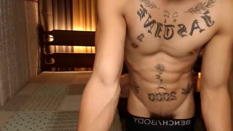 Snapshot of justine_hunk chatting on 01/10/25, 02:23 justine_hunk online show from 01/10/25, 02:23