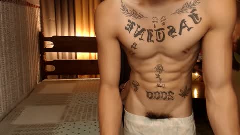 Snapshot of justine_hunk chatting on 01/17/25, 05:32 justine_hunk online show from 01/17/25, 05:32