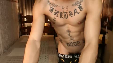 Snapshot of justine_hunk chatting on 02/24/25, 12:41 justine_hunk online show from 02/24/25, 12:41
