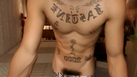 Snapshot of justine_hunk chatting on 11/09/25, 01:59 justine_hunk online show from 11/09/25, 01:59