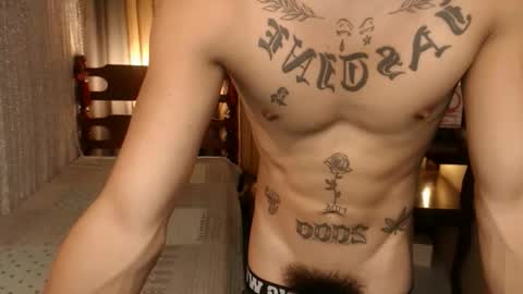 Snapshot of justine_hunk chatting on 11/11/25, 04:23 justine_hunk online show from 11/11/25, 04:23