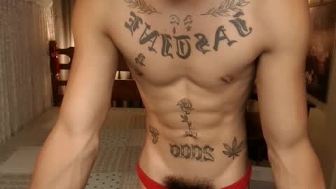 Snapshot of justine_hunk chatting on 11/14/25, 05:06 justine_hunk online show from 11/14/25, 05:06