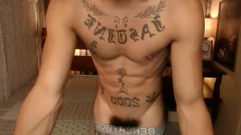 Snapshot of justine_hunk chatting on 12/05/25, 10:02 justine_hunk online show from 12/05/25, 10:02