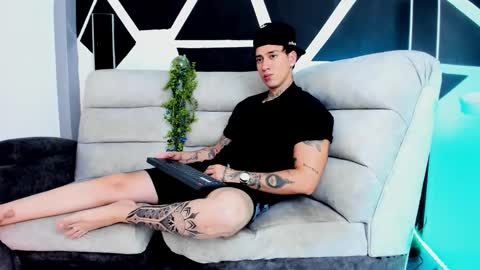 justinfuller_31 online show from 09/30/25, 11:32