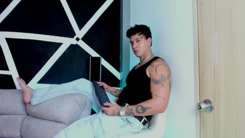 justinfuller_31 online show from 11/01/25, 07:38