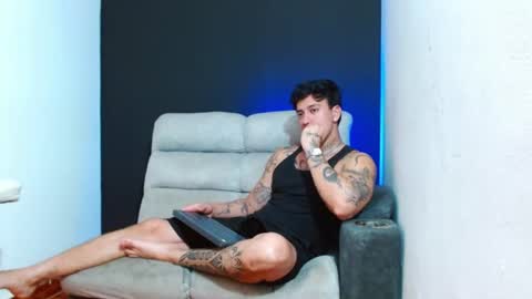justinfuller_31 online show from 06/12/26, 04:44