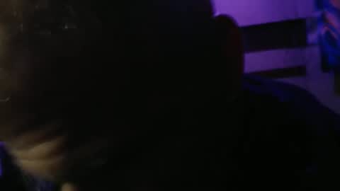 Snapshot of justinmoore1987 chatting on 11/06/25, 12:11 justinmoore1987 online show from 11/06/25, 12:11